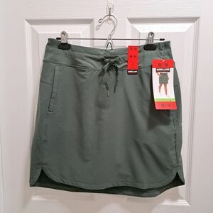 Kirkland Signature Active Skort Green Ladies Size Medium Activewear Stretch NWT